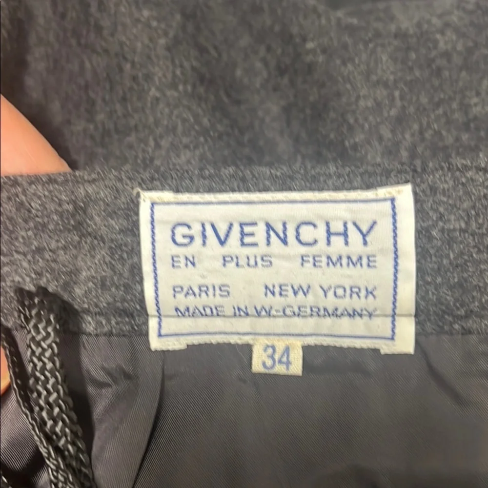 GIVENCHY old money vintage leather trim Chic Black Pencil Skirt 22W‎